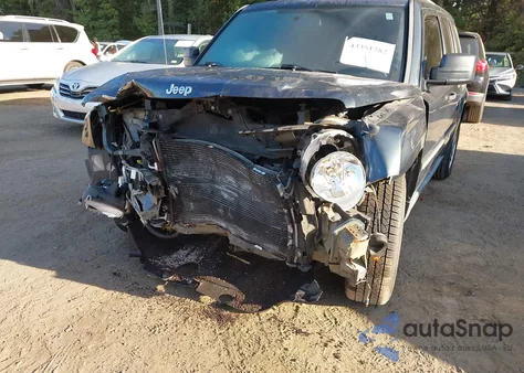 2008 Jeep Patriot Limited из США, поврежденный, VIN 1J8FF48W18D512467